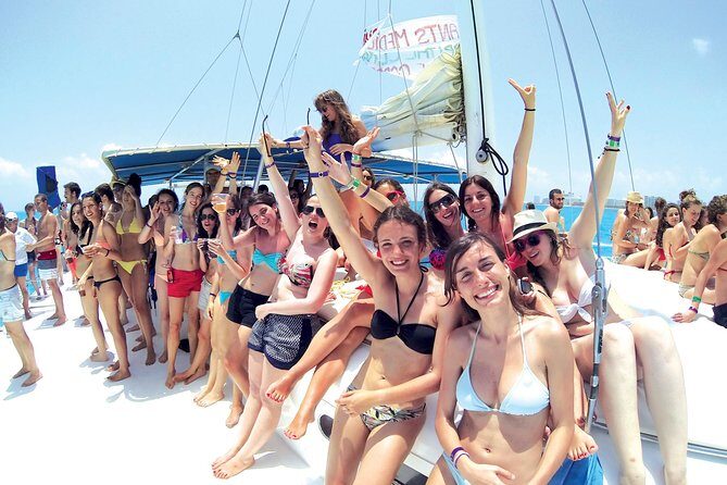 Isla Mujeres Tour on Catamaran with Snorkel, Open Bar, Buffet & Beach club - Is This Tour Worth It?