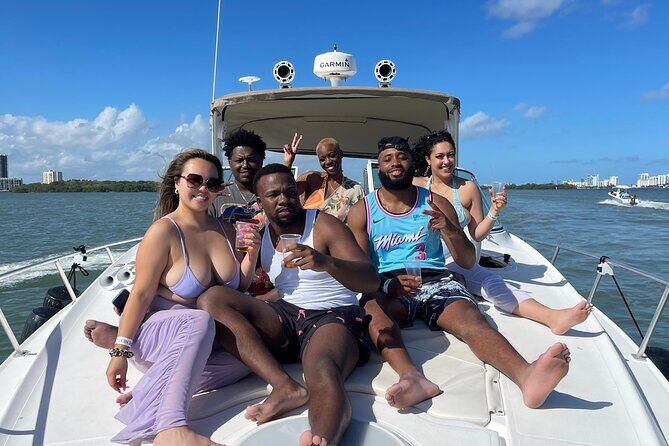 Island Fun Yacht Rental in Miami Beach - What Makes This Tour Stand Out?