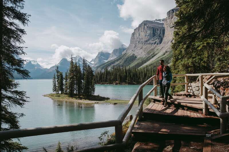 Jasper: Sightseeing Tour with Maligne Lake Cruise - Who Should Consider This Tour?