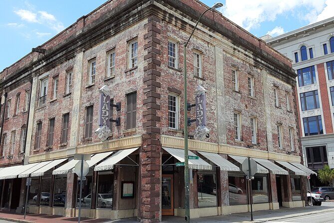 Johnson Square to Independent Presbyterian: A Self-Guided Audio Tour of Savannah - The Itinerary in Detail