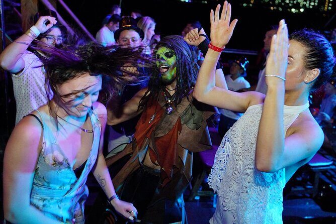 Jolly Roger Pirate Show and Dinner in Cancun - Who Should Consider This Tour?