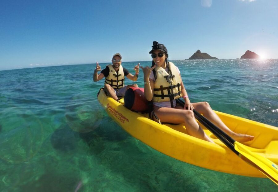 Kailua: Mokulua Islands Guided Kayak and Snorkeling Tour