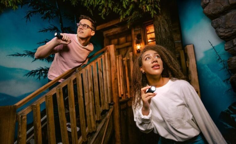 Kansas City: Country Club Plaza Escape Game - Why Pick This Experience?