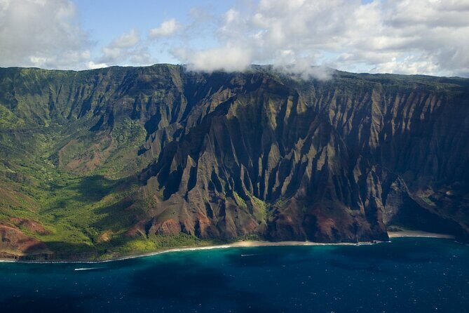 Kauai Airplane Tour: Na Pali Coast, Waterfalls & Window Seats - What Makes This Tour Stand Out