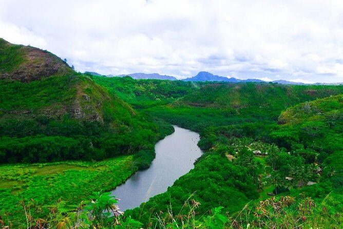 Kauai Waimea Canyon, Wailua River Boat and Fern Grotto Tour - Who Will Love This Tour?