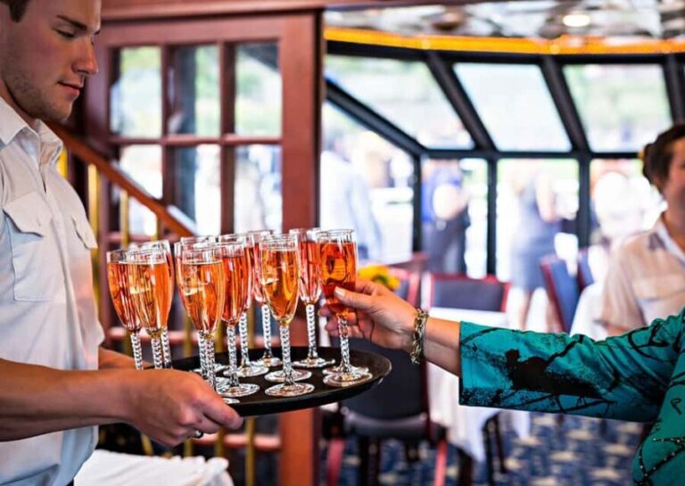 Knoxville: Sunset Dinner Cruise on Tennessee River - Authentic Feedback from Travelers