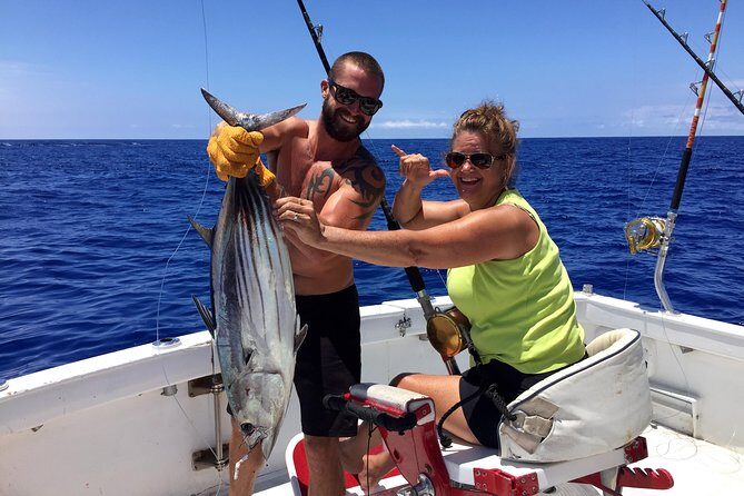 Kona Hawaii Fishing/Snorkel Large Group Private Charter on OE - What Sets This Tour Apart
