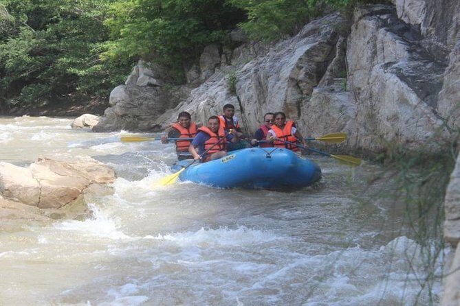 La Bocana Whitewater Rafting Experience: Low Difficulty - How the Experience Comes to Life According to Reviews