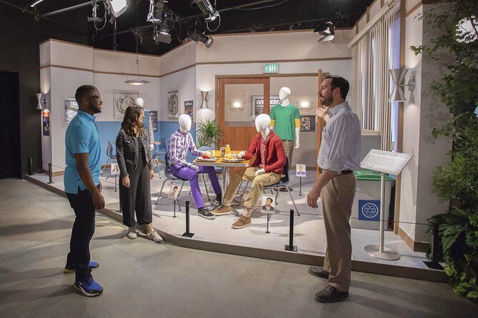 LA: Celebrity Homes & Warner Bros. Studio Hollywood Package - The Itinerary in Detail