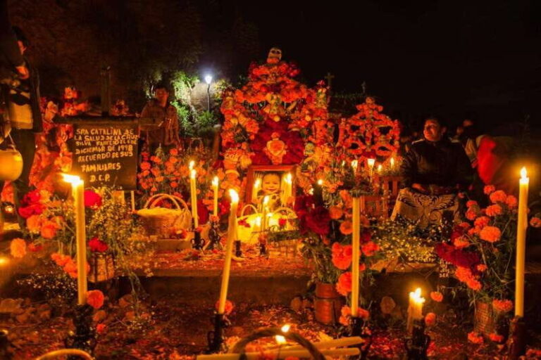 La Crucecita: Guided Day Of The Dead Festival Tour Sun Nov 2 - What’s Included and What Not