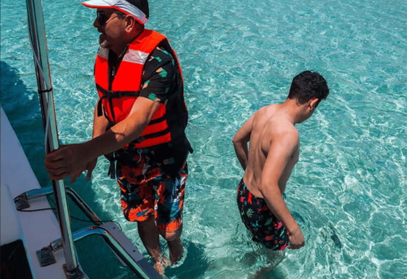 La Paz: Boat ride to Espiritu Santo island and sloop