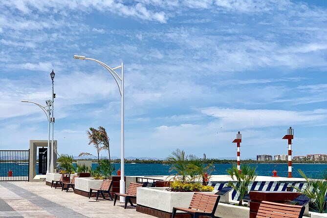 La Paz Tour, Historical City, Beach, Colonial and Beautiful scenery on the way!