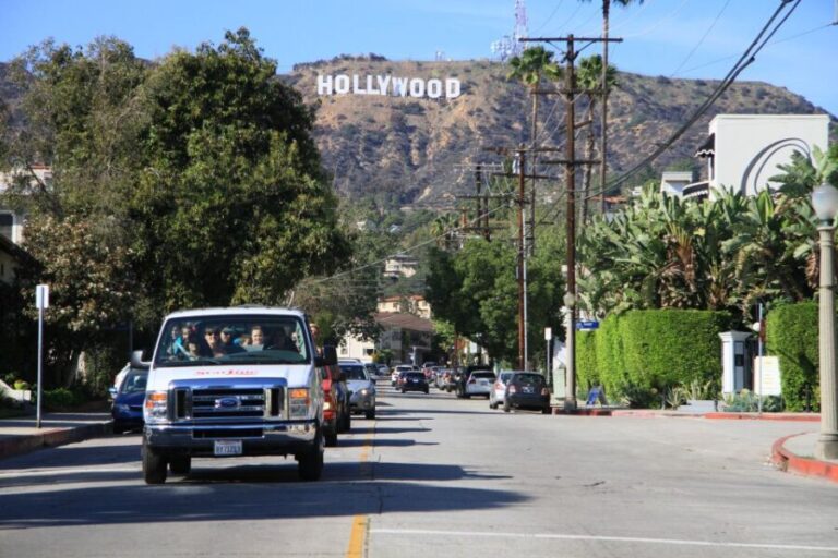 LA: Warner Bros Studio Entry with Hollywood Bus Tour Package - Analyzing the Cost and Experience Quality