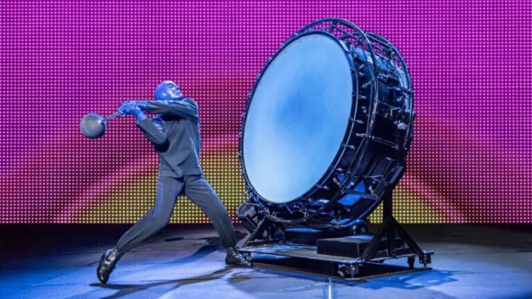 Las Vegas: Blue Man Group Show Ticket at Luxor Hotel - The Venue and Location