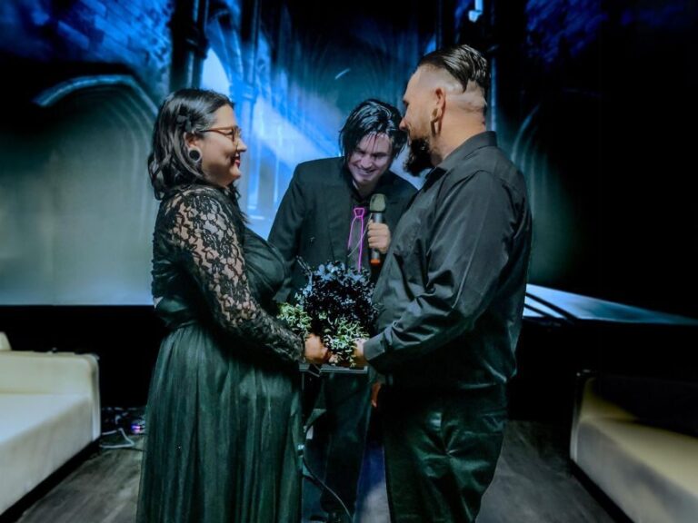 Las Vegas: Haunted House Wedding Ceremony + Photography - What to Expect from the Haunted House Wedding Experience