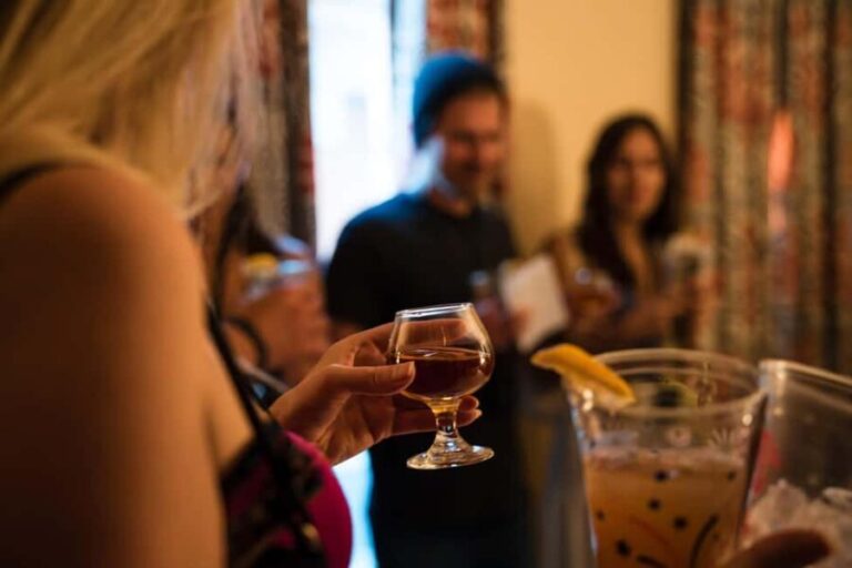 Las Vegas: Immersive 1920s Night Tour with Cocktails & Flask - The Experience: A Closer Look