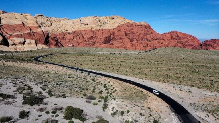 Las Vegas: Mojave, Red Rock Sign and 7 Magic Mountains Tour - What the Experience Feels Like