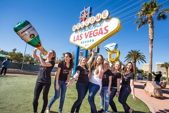 Las Vegas Strip by Super Stretch Limo with Personal Photographer - Who Is This Tour Best For?