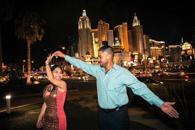Las Vegas Strip by SUV Stretch Limo with Personal Photographer - A Close Look at the Tour Experience