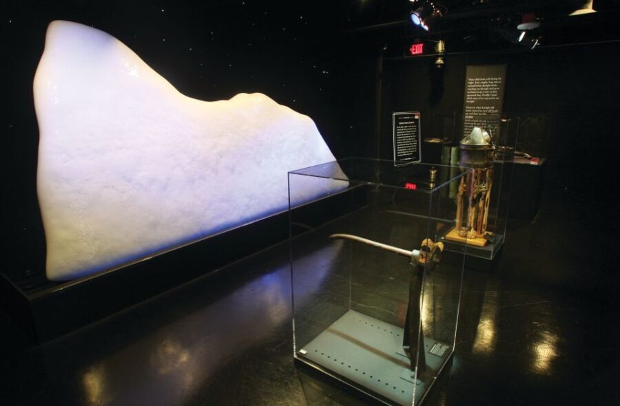 Las Vegas: Titanic Artifact Exhibition at the Luxor Hotel - Discovering the Artifacts