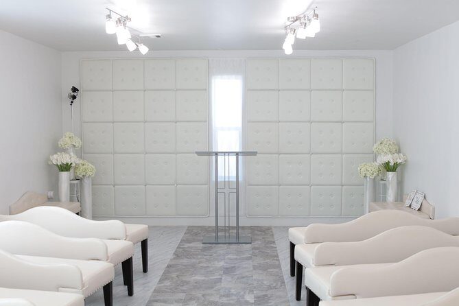 Las Vegas Wedding at Paradise Wedding Chapel - The Logistics: Pricing, Location, and Timing