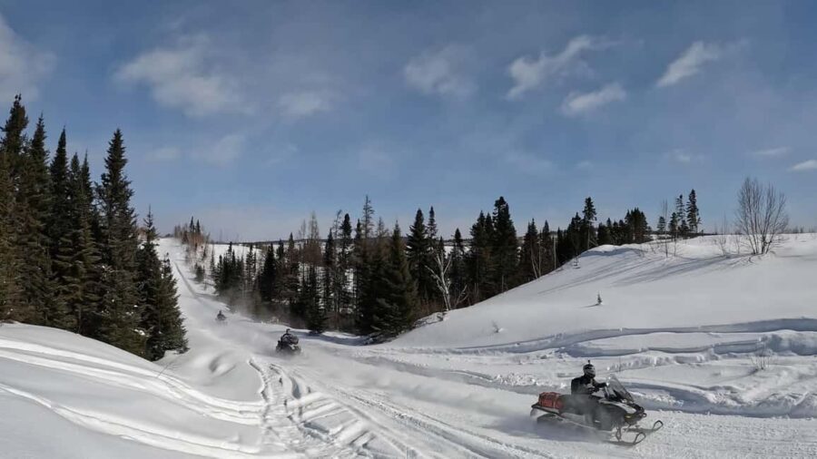 L'Ascension: Snowmobiling Upper Laurentians 2hrs - A Closer Look at the Snowmobiling Experience