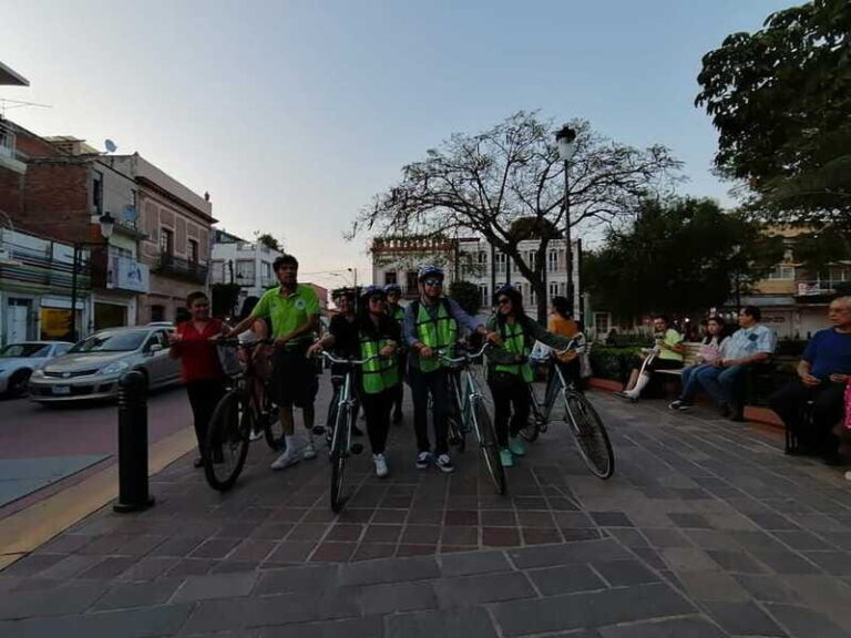 León: Historic downtown City Tour - Exploring León’s Historic Center