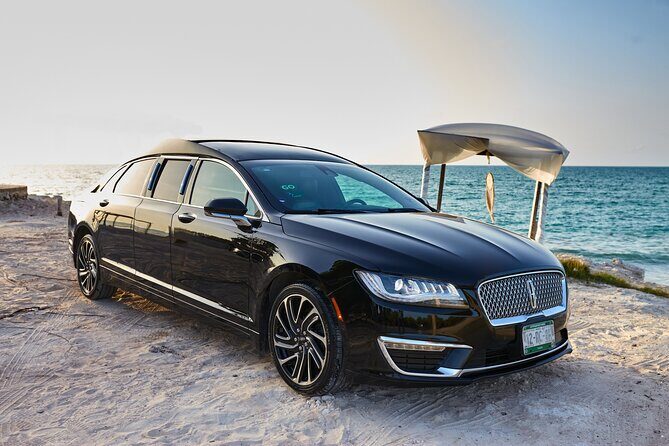 Lincoln Stretch Limo from Akumal to Cancun Airport - Who Will Love This Service?