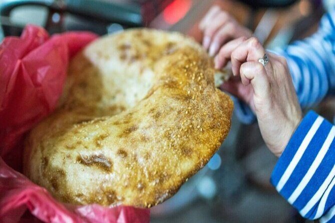 Local Street Food and Guided Walking Tour of Dubai Old Town - Food and Drink Highlights