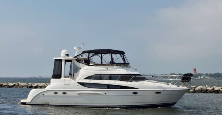 Long Island: Yacht Charters, Location: Port Jefferson Harbor - A Detailed Look at the Yacht Charter Experience