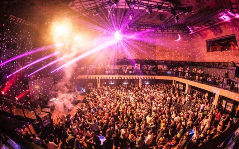 Los Angeles: Downtown LA Club Crawl with Express Entry - Who Will Enjoy This Tour?
