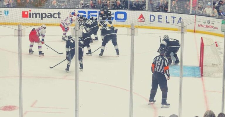 Los Angeles: LA Kings Ice Hockey Game Ticket - What to Expect on Game Night