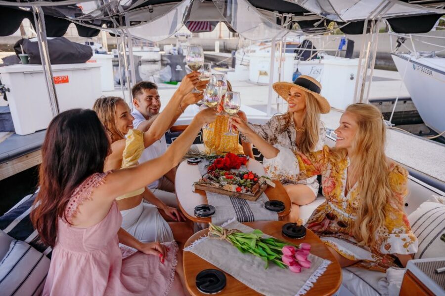 Los Angeles: Luxury Cruise with Wine, Cheese & Sea Lions - What Makes This Cruise Special