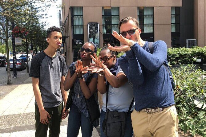 Los Angeles Scavenger Hunt by Crazy Dash - Discovering Downtown LA with Crazy Dash