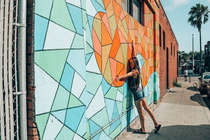 Los Angeles Street Art Photoshoot: Funky Venice with a Personal Photographer - What’s Included and What Not