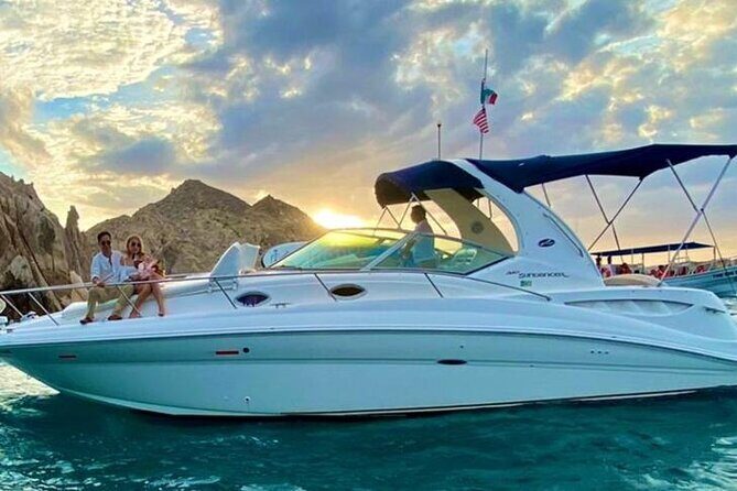 Los Cabos Private Yacht Whale Watching Tour, Snorkel and Drinks - The Value of a Private Yacht Tour