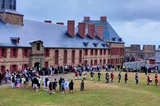 Louisbourg Fortress, Lighthouse and Cliffside Adventure - FAQ