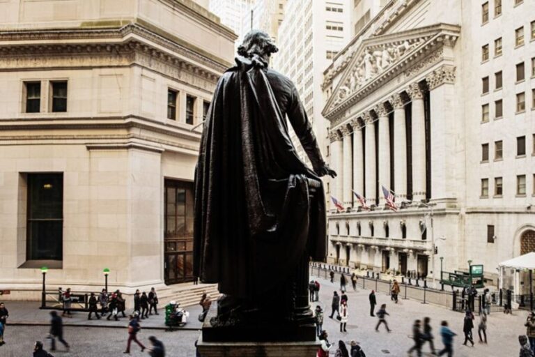 Lower Manhattan Tour: Wall Street & 9/11 Memorial - The Experience from the Traveler’s Perspective