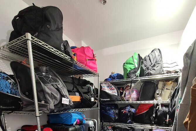 Luggage Storage - Meeting Points and Logistics