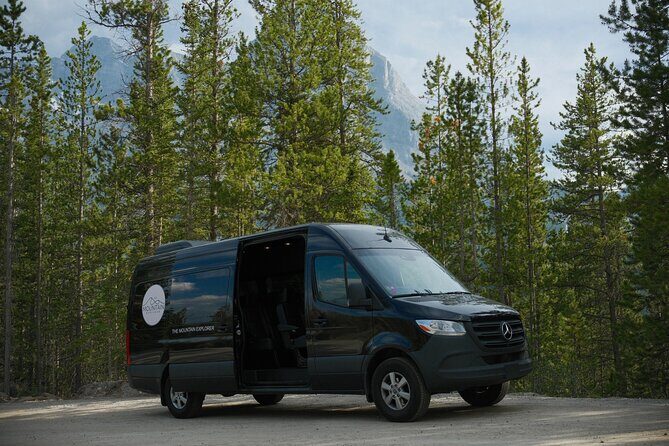 Luxury Private tour to Moraine and Lake Louise from canmore/Banff - What Real Travelers Are Saying