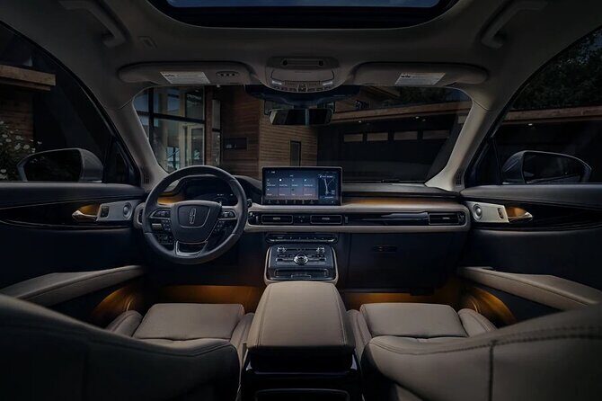Luxury Sedan O'Hare/Midway Airport (Curbside) Chicago Ony Way - How This Service Compares to Other Options