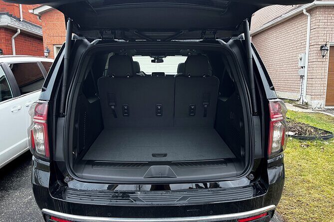 Luxury Transport from Mississauga to Toronto - Who Should Consider This Service?