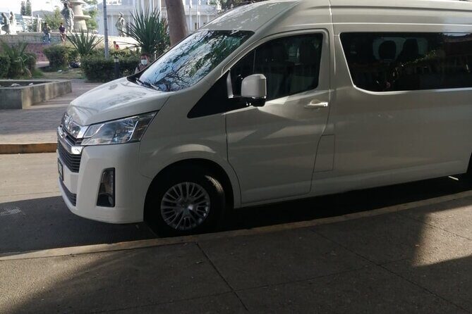 Luxury Transportation to and from Xoxocotlan Airport to Hotels - A Closer Look at the Service