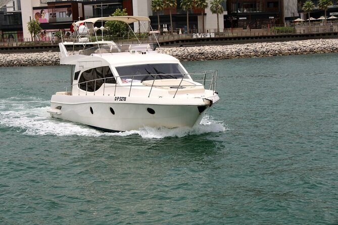 Luxury Yacht Charter : Dubai Marina, Atlantis The Palm & Burj Al Arab - Who Will Love This Tour?