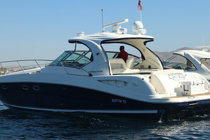 Luxury Yacht Tour in Los Cabos 45FT SeaRay Sundancer - What Makes This Yacht Tour Stand Out?