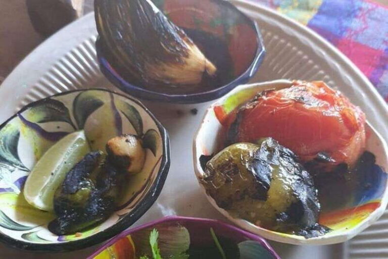 Mahahual: Salsa Cooking Lessons with Beach Break Experience - The Culinary Class: Creating Mexican Salsas and Guacamole