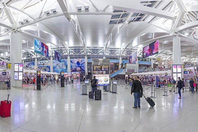 Manhattan Cruise Terminal to LGA Airport XL Mini Van - Who Is This Service Best For?