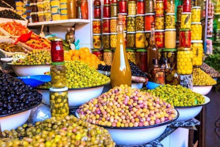 Marrakech: Bahia Palace, Secret Garden, Souk and Medina Tour - Starting at the Koutoubia Mosque: The Heart of Marrakech