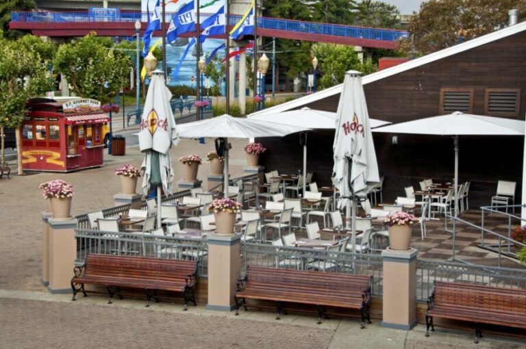 Meal at Hard Rock Cafe San Francisco at Pier 39 - Authentic Experience or Tourist Trap?