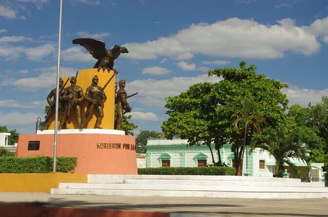Merida Walking Food Tour. Authentic & Local Cuisine - What Makes This Tour Stand Out